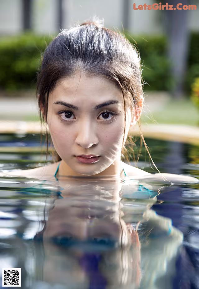 Mayu Mitsui - Bound 18x In